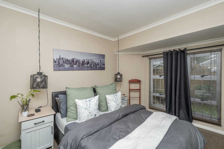 To Let 2 Bedroom Property for Rent in Sonstraal Heights Western Cape